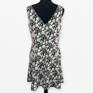Banana Republic Black and White lace neon accent V-Neck sleeveless Sundress 12
